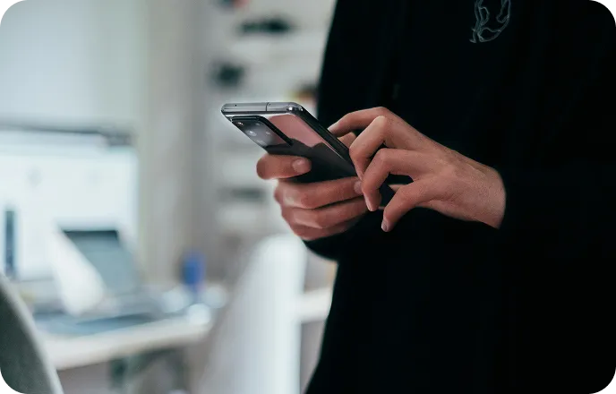 FinTech mobile app growth services by Applica